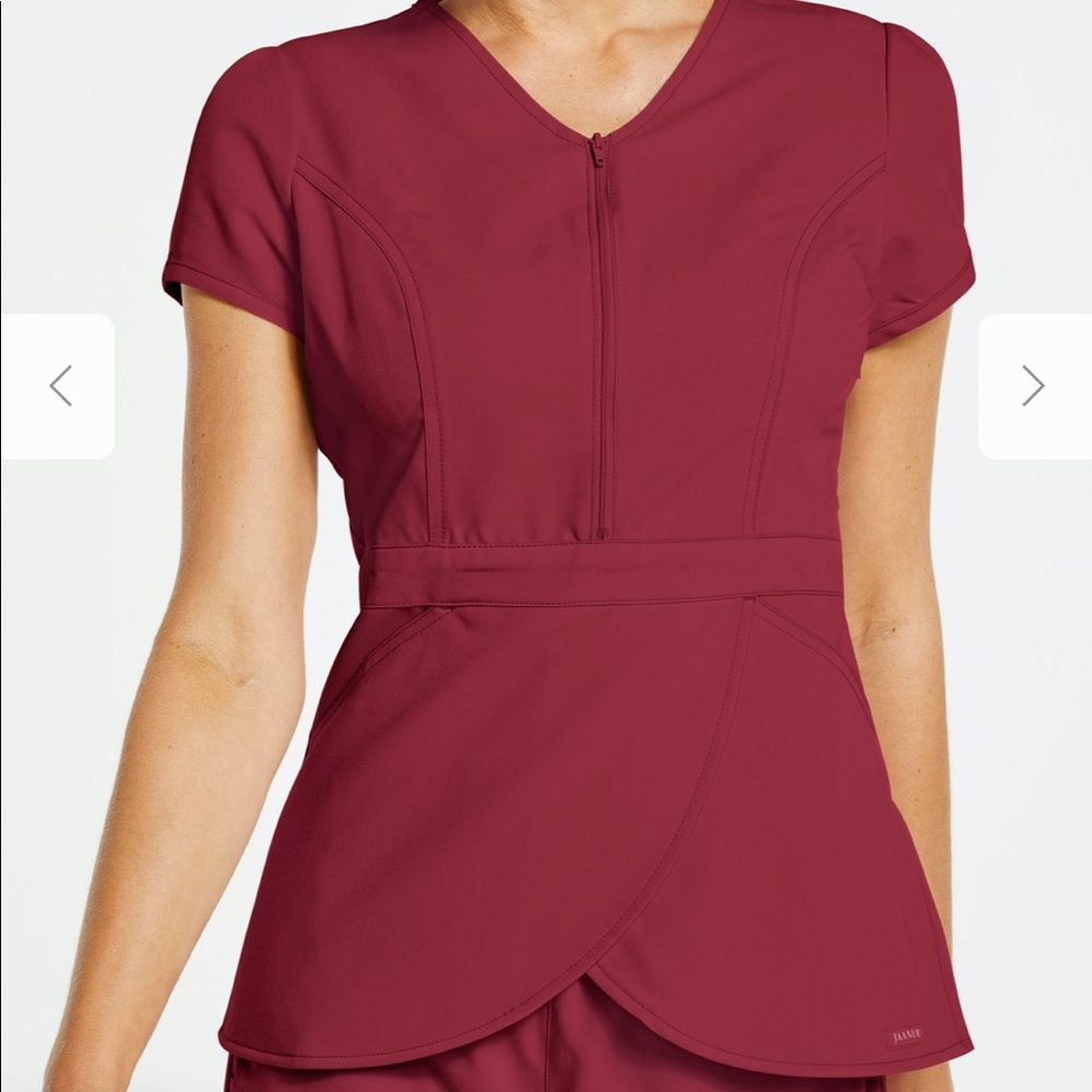 Jaanuu tulip top in maroon